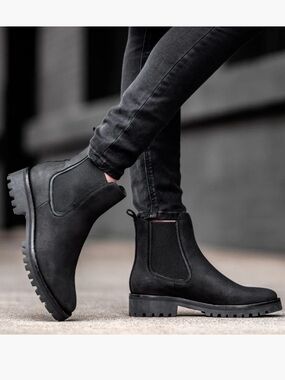 Thursday Legend Black Chelsea Lug Sole Boots Sz 7 new unworn